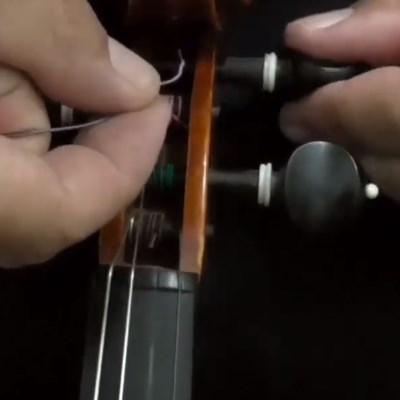 Cómo cambiar las cuerdas del violin con estos simples pasos